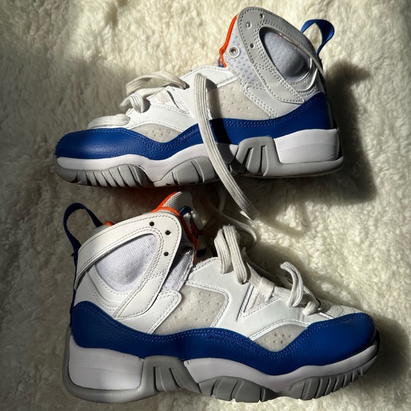 Air Jordan Jumpman Two Trey Grade School ‘Wheaties’ White Hyper Royal - Picture 3 of 11
